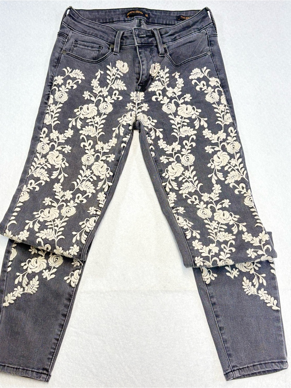 Genetic Denim Gray Skinny Jeans with Cream Floral Embroidery